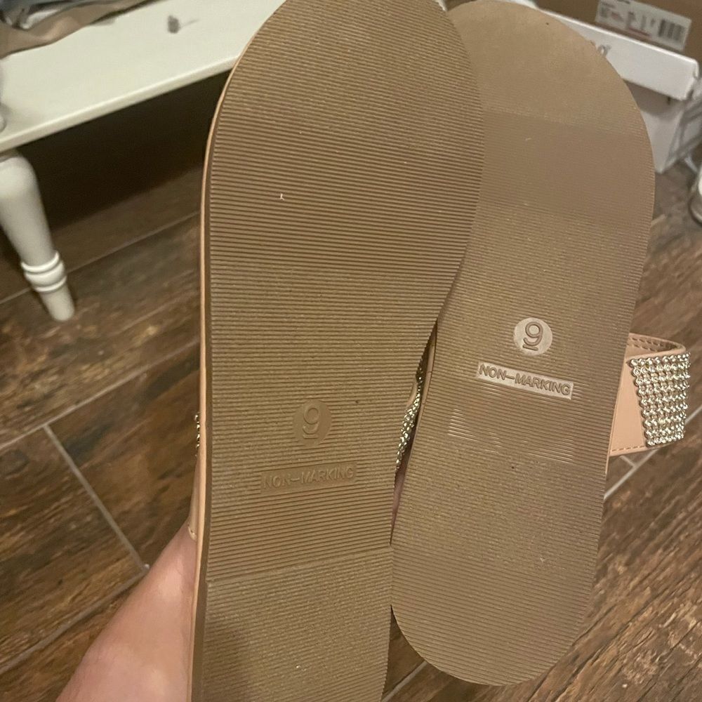 Nude and silver sandals. Size 9 - Picture 3 of 3